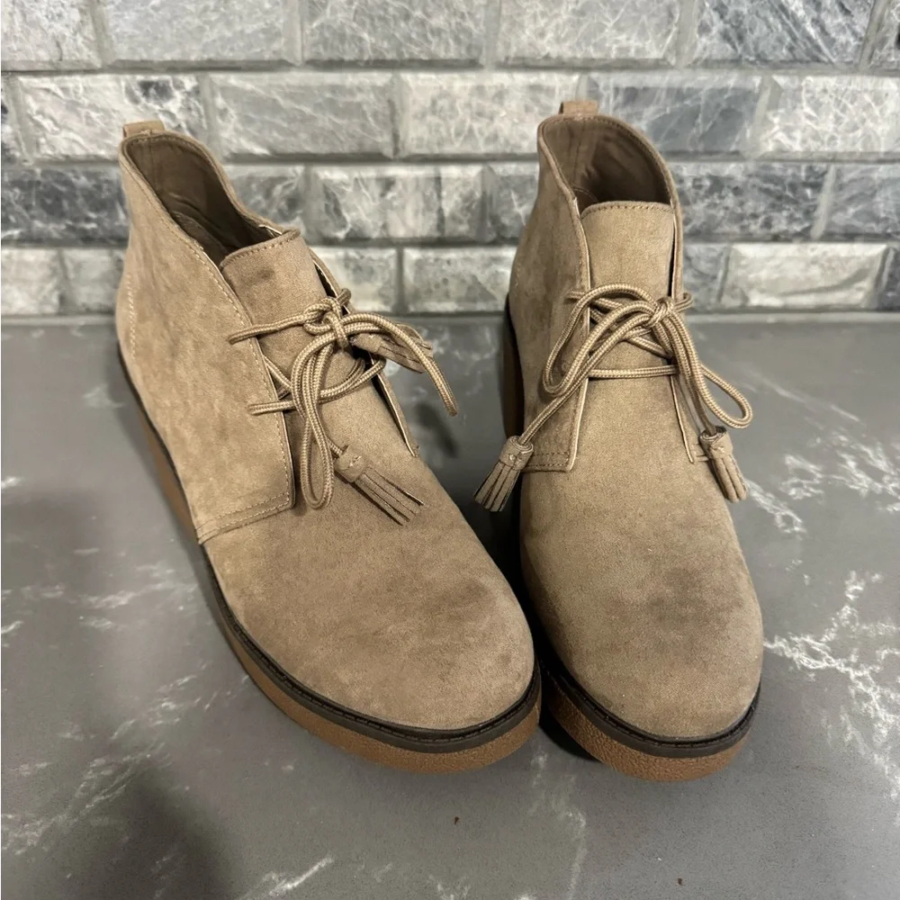 Dr.‎ Scholl's Aurora Beige Wedge Ankle Booties